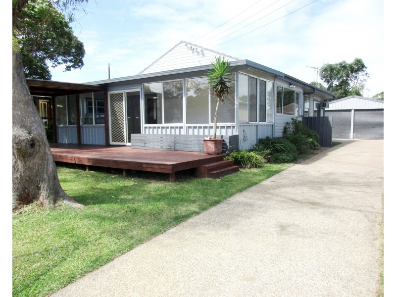 72 Coral Crescent, Gateshead NSW 2290