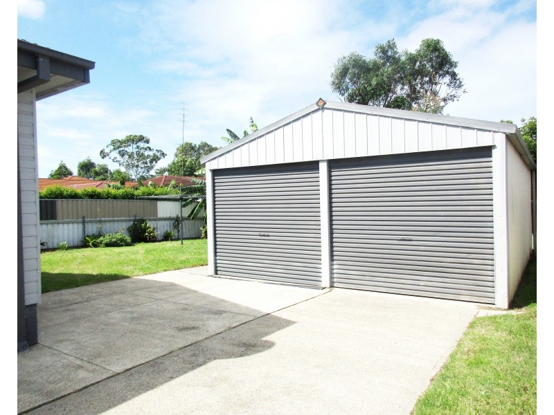 72 Coral Crescent, Gateshead NSW 2290