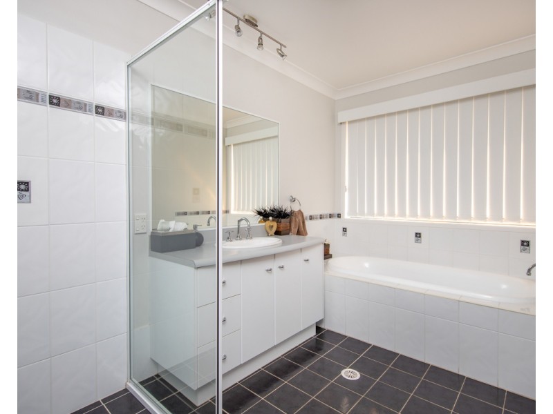 12 Timbercrest Chase, Charlestown NSW 2290