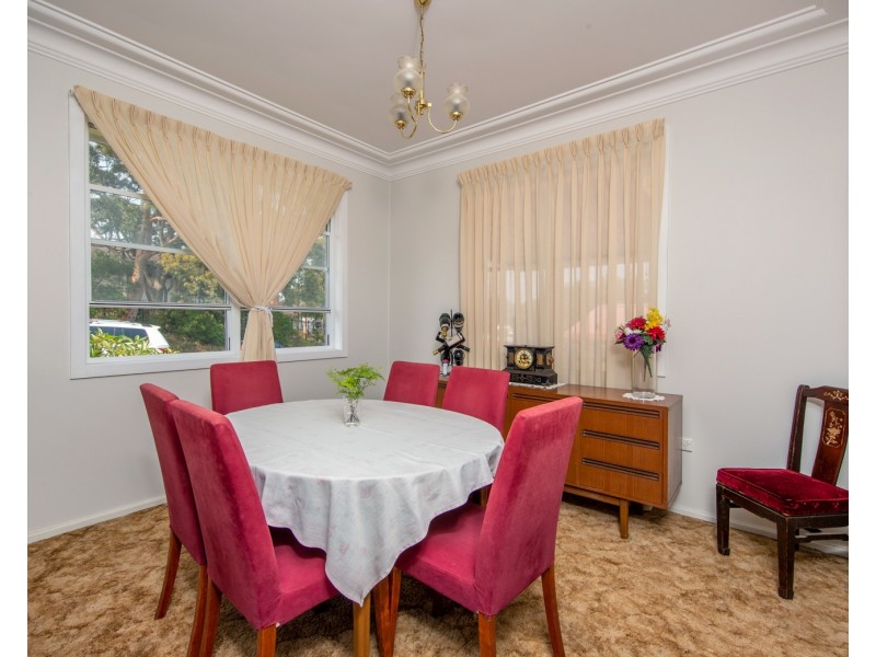 136 Rae Crescent, Kotara NSW 2289