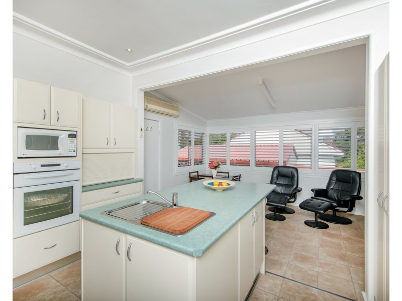 136 Rae Crescent, Kotara NSW 2289