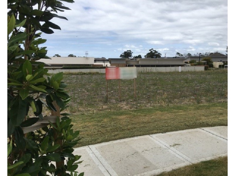 20 Burgin Way, Warners Bay NSW 2282