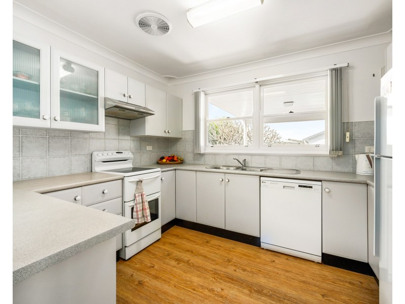 8 Boldon Close, Charlestown NSW 2290