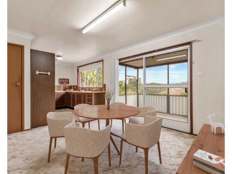 24 Tomaga Parade, Mount Hutton NSW 2290