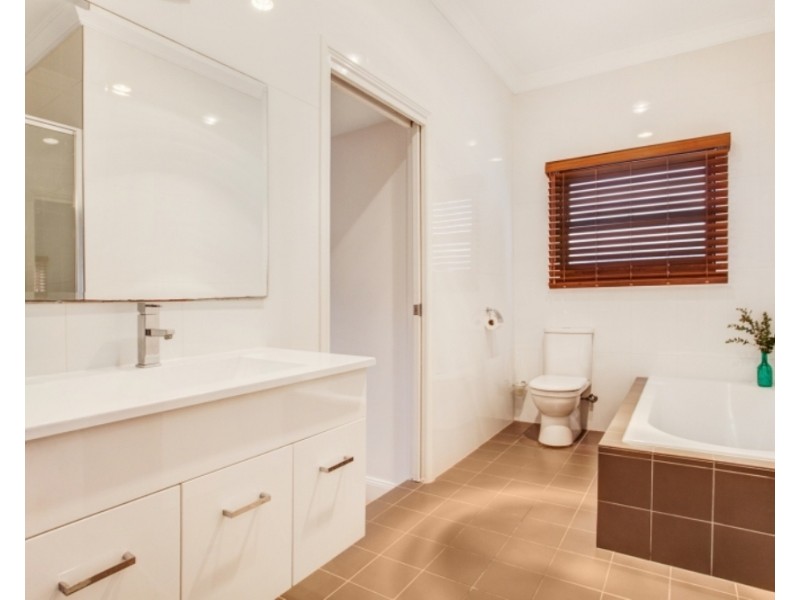 28 Gulliver Street, Hamilton NSW 2303