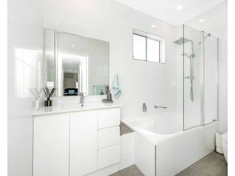 8 Merran Avenue, Charlestown NSW 2290