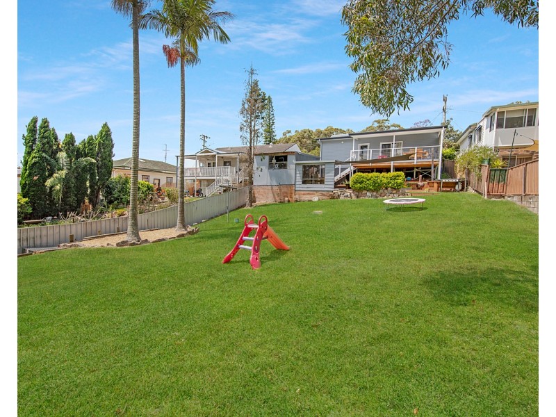 8 Merran Avenue, Charlestown NSW 2290