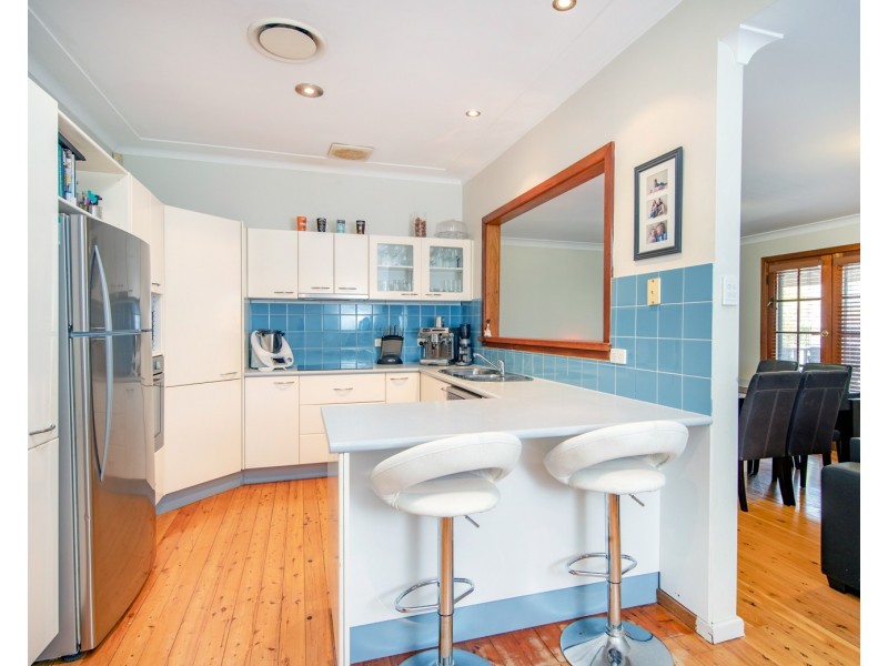 17 Creswell Avenue, Charlestown NSW 2290