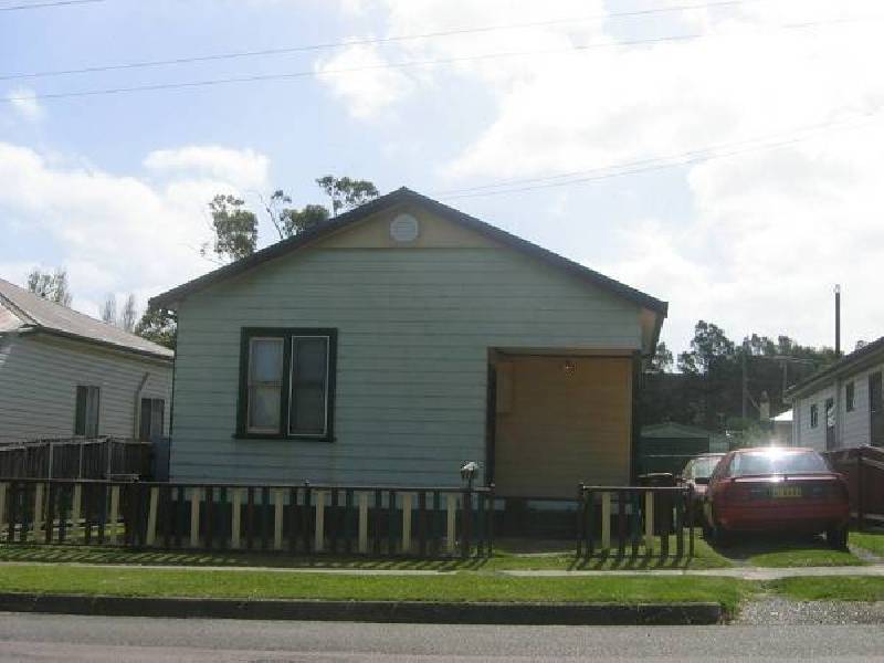 11 Burnett Street, Mayfield NSW 2304