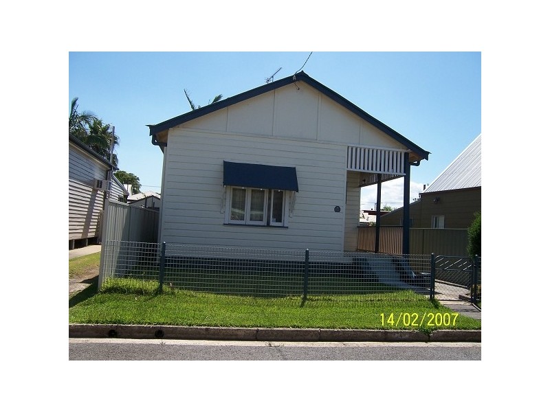 4 Buxton Lane, Adamstown NSW 2289