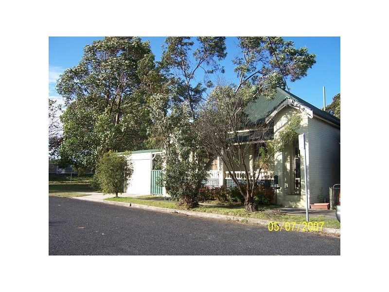 3 Eva Street, Hamilton NSW 2303