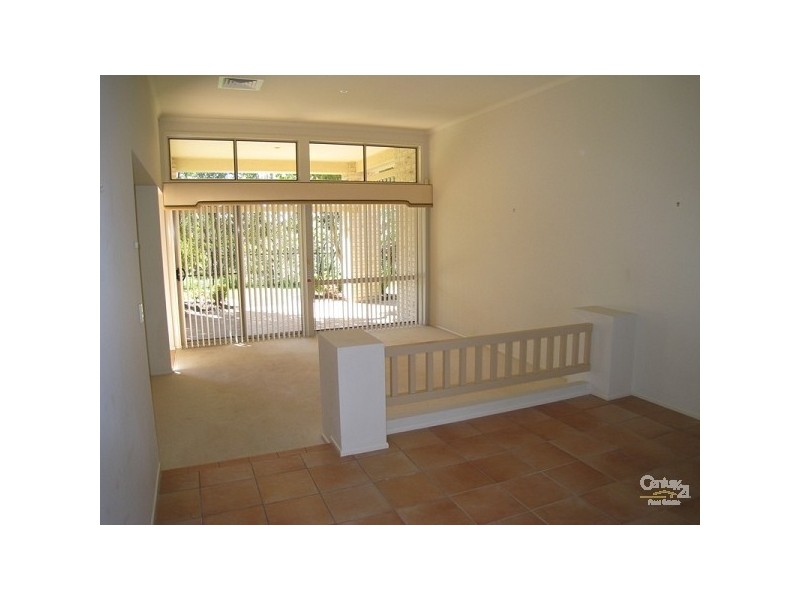 16 St Andrews Way, Fletcher NSW 2287