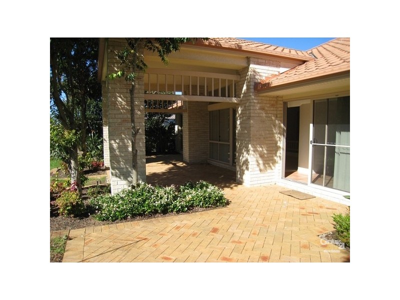 16 St Andrews Way, Fletcher NSW 2287