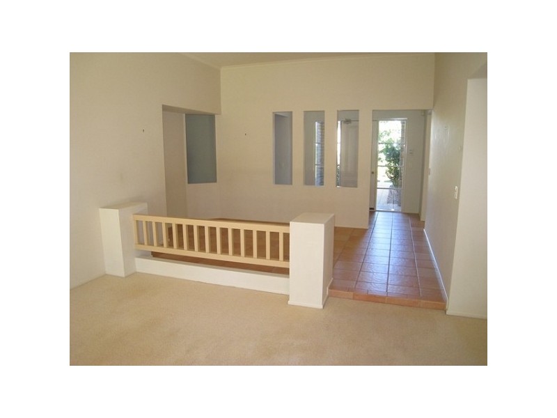 16 St Andrews Way, Fletcher NSW 2287