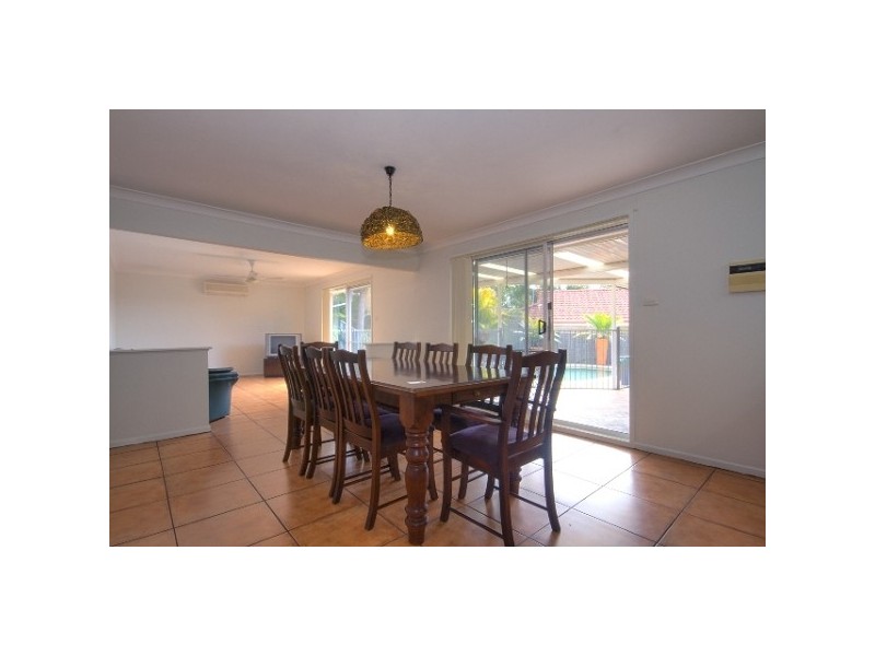 18 Buttermere Drive, Lakelands NSW 2282