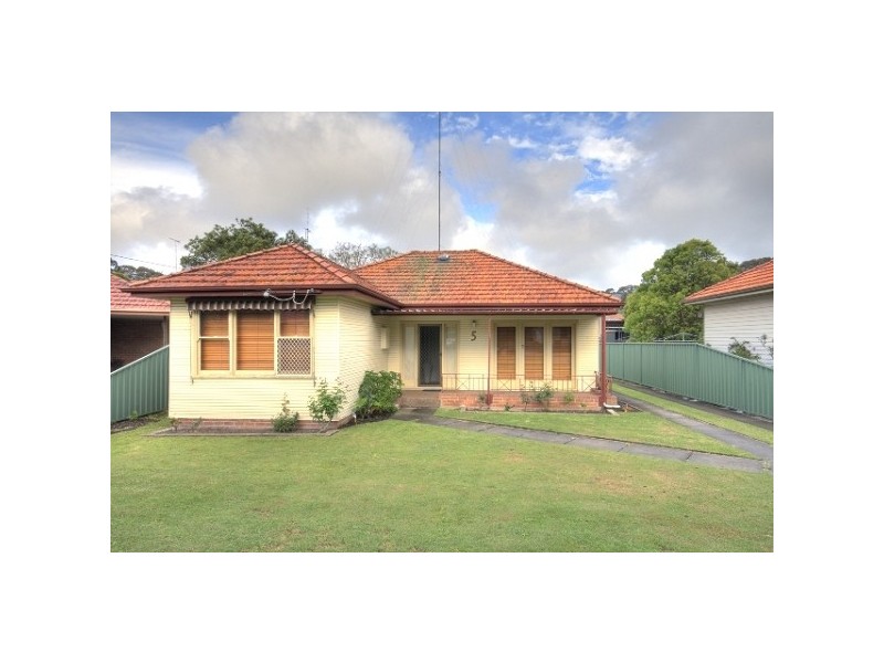 5 Randall Parade, Adamstown Heights NSW 2289