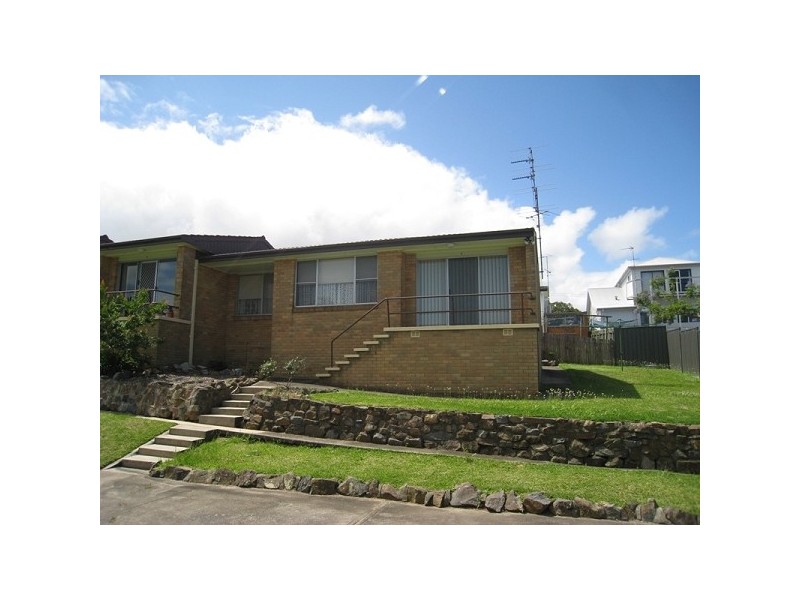 1/4 Lees Street, Charlestown NSW 2290