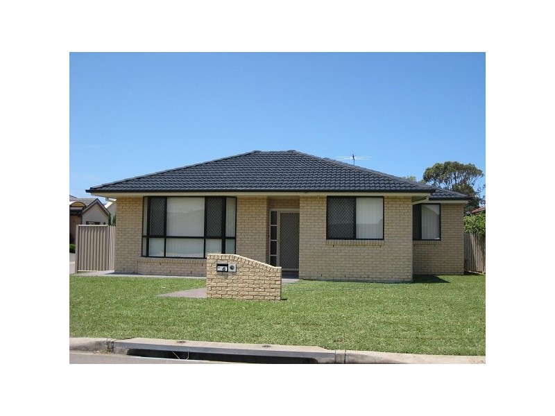 6 Churchill Circuit, Hamilton South NSW 2303