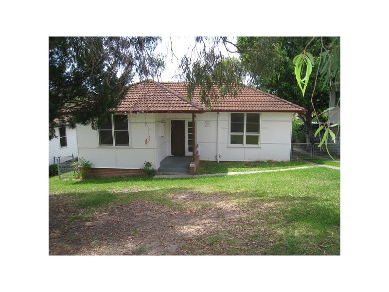 19 Leicester Avenue, Belmont North NSW 2280