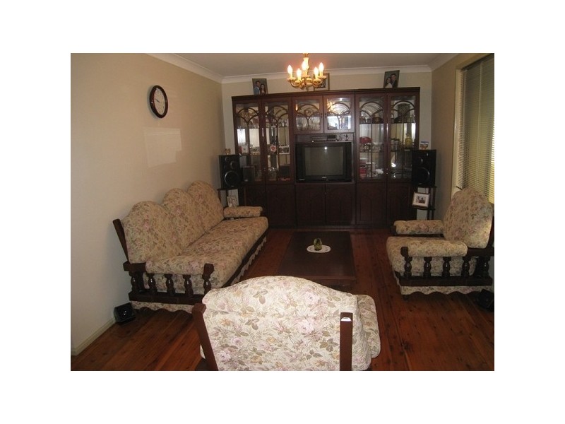 4 Taranaki Place, Macquarie Hills NSW 2285