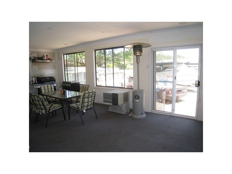 14 Sydney Street, Gateshead NSW 2290
