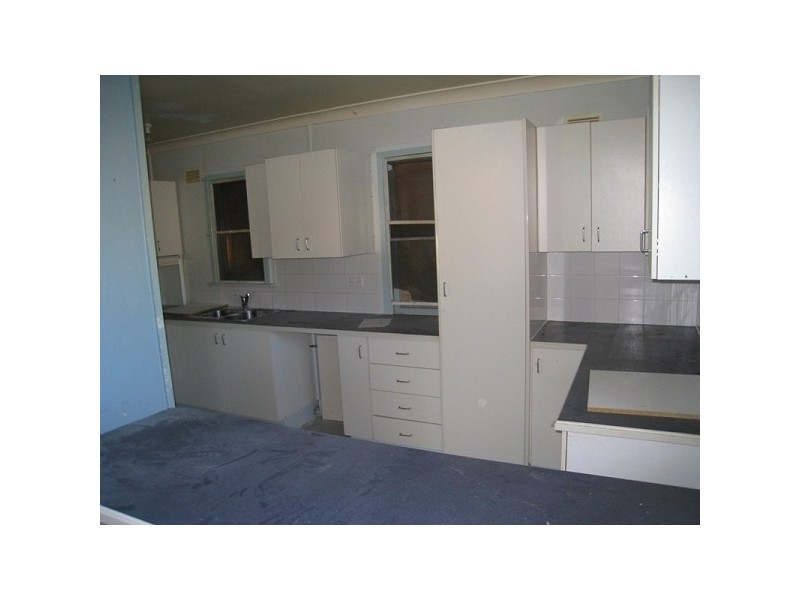 1 Hickory Road, Gateshead NSW 2290