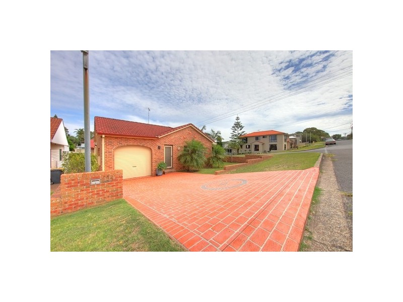 45 Hutchinson Street, Redhead NSW 2290
