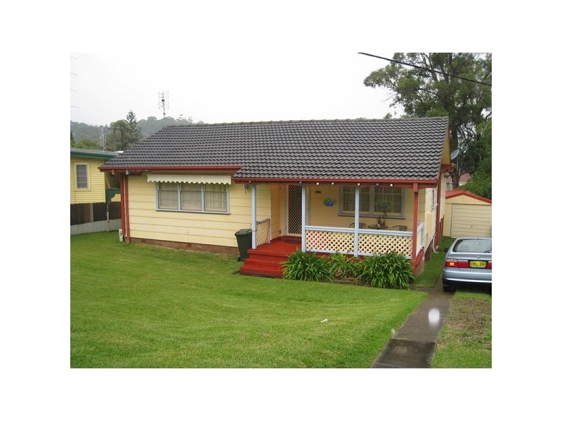 8 Alder Crescent, Gateshead NSW 2290