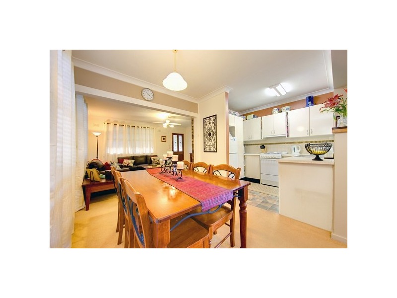 8 Alder Crescent, Gateshead NSW 2290