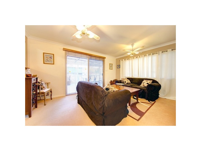 8 Alder Crescent, Gateshead NSW 2290