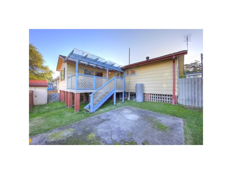 8 Alder Crescent, Gateshead NSW 2290