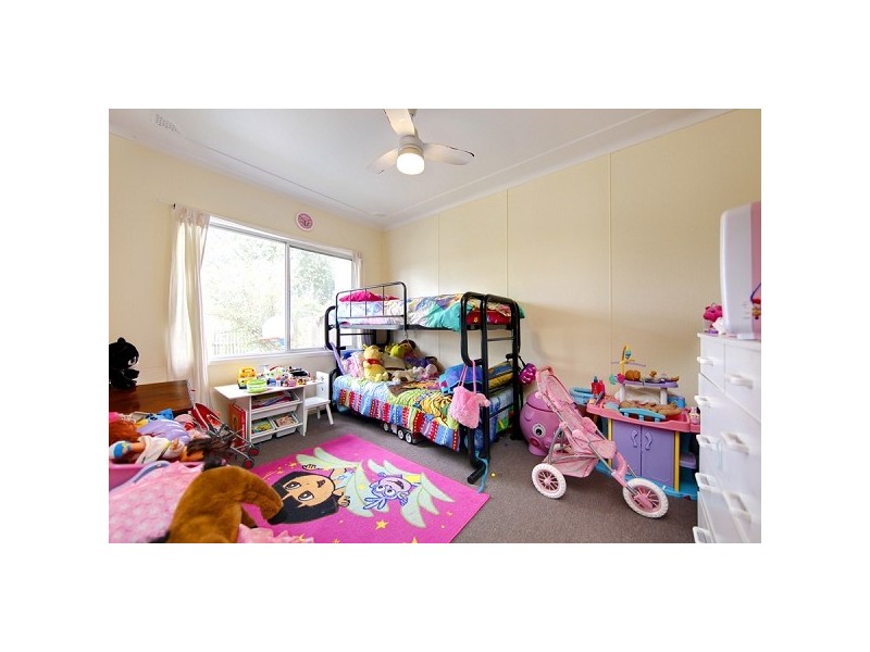 22 Anglers Place, Eleebana NSW 2282