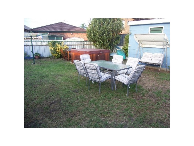 4 Young Road, Broadmeadow NSW 2292