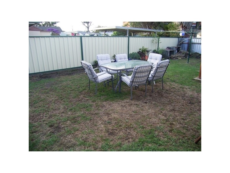 4 Young Road, Broadmeadow NSW 2292