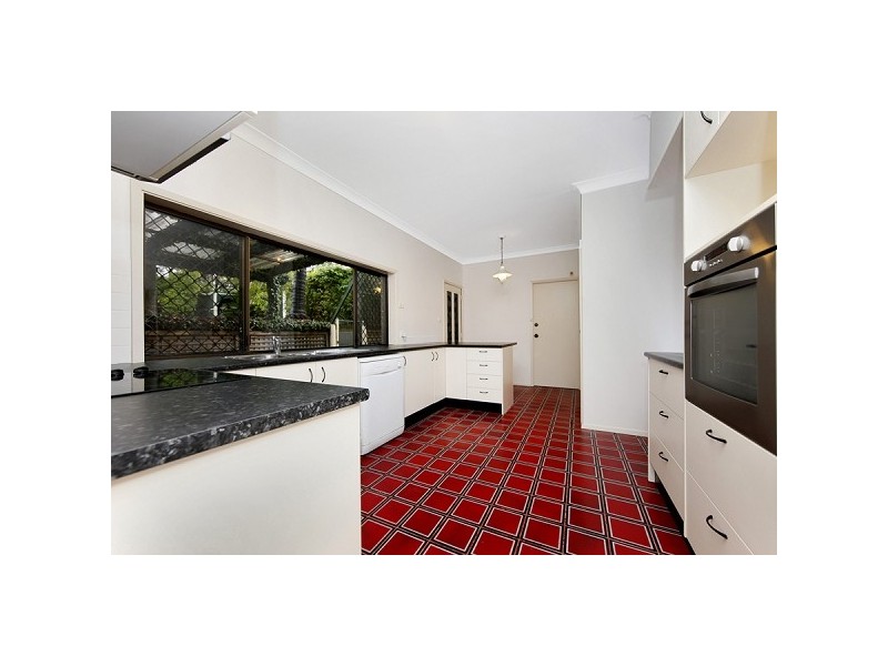 4 Fernleigh Loop, Adamstown Heights NSW 2289