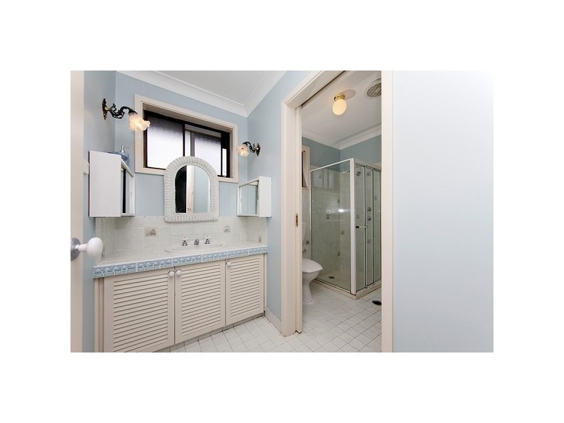 4 Fernleigh Loop, Adamstown Heights NSW 2289