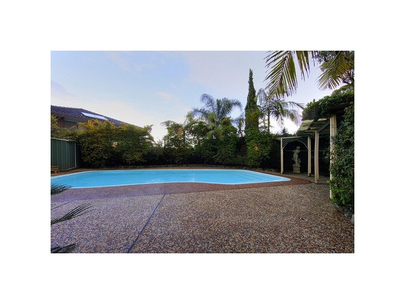 4 Fernleigh Loop, Adamstown Heights NSW 2289