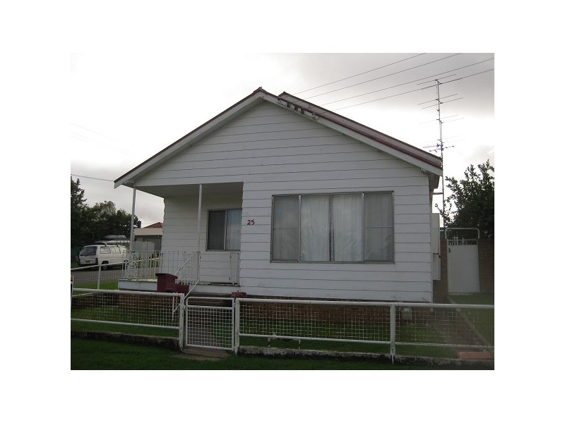 25 Burwood, Kahibah NSW 2290