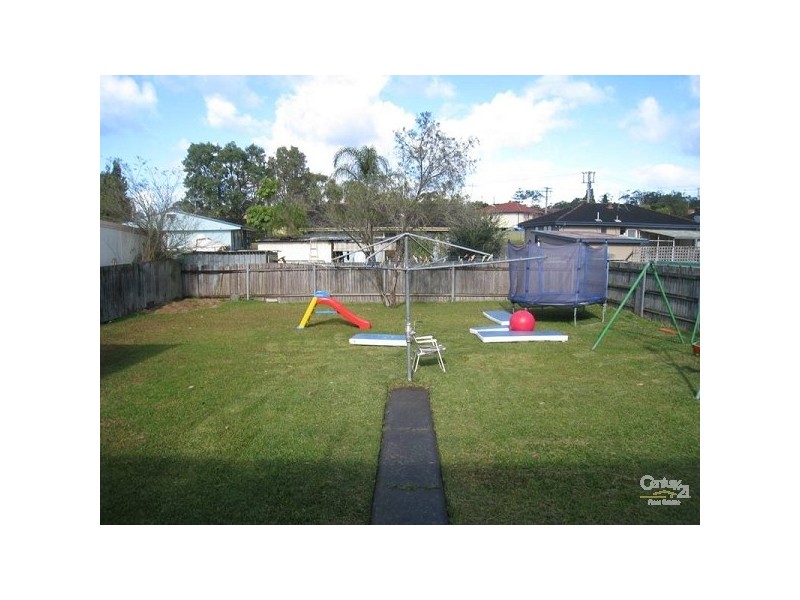 30 Cassia Crescent, Gateshead NSW 2290