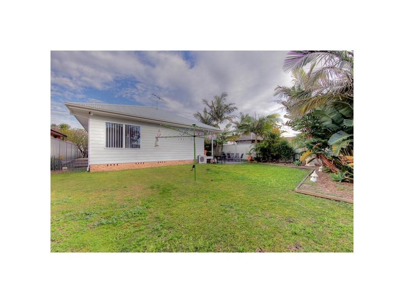 4 Biwong Street, Blacksmiths NSW 2281