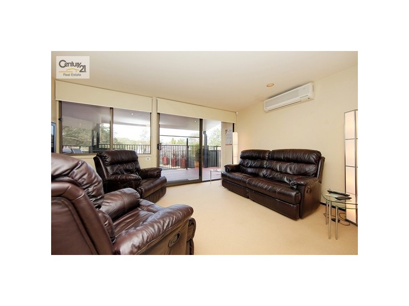 4 Holly Circuit, New Lambton Heights NSW 2305