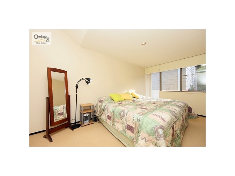 4 Holly Circuit, New Lambton Heights NSW 2305