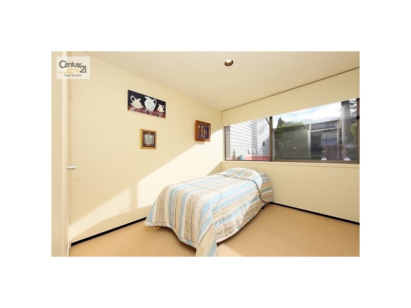 4 Holly Circuit, New Lambton Heights NSW 2305