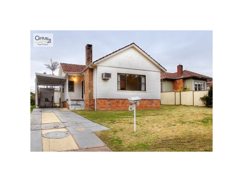 42 Lovell Parade, Shortland NSW 2307