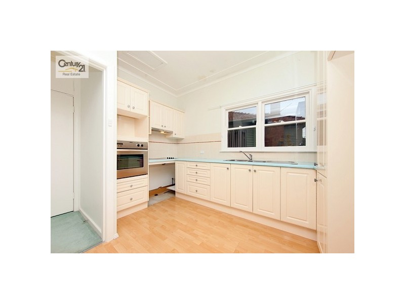 42 Lovell Parade, Shortland NSW 2307