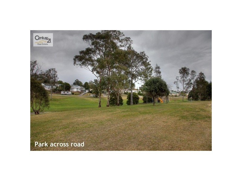 42 Lovell Parade, Shortland NSW 2307