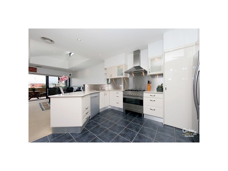 16A Frederick Street, Merewether NSW 2291