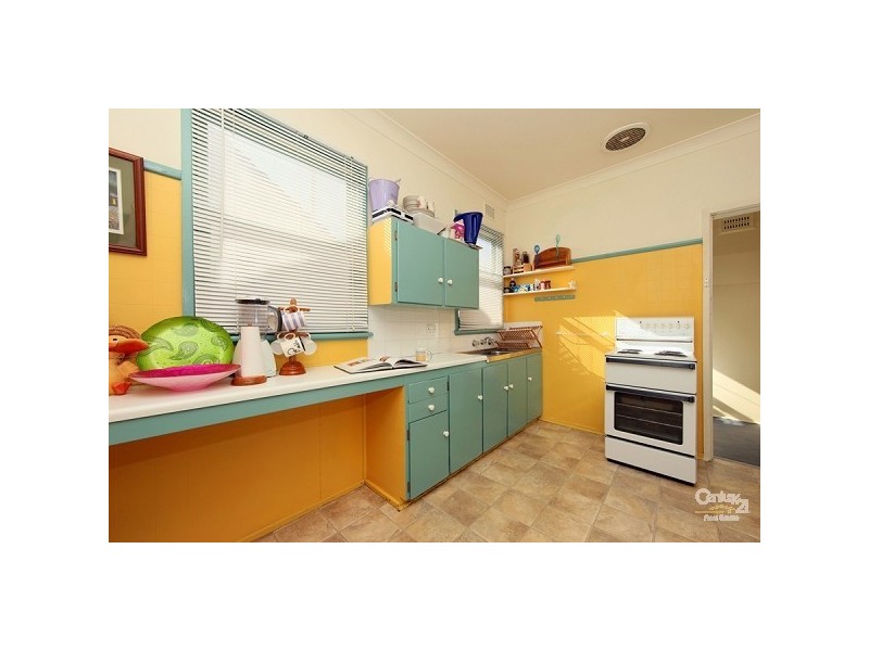 8 Arthur Street, Cardiff South NSW 2285