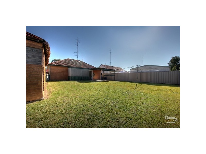 8 Arthur Street, Cardiff South NSW 2285
