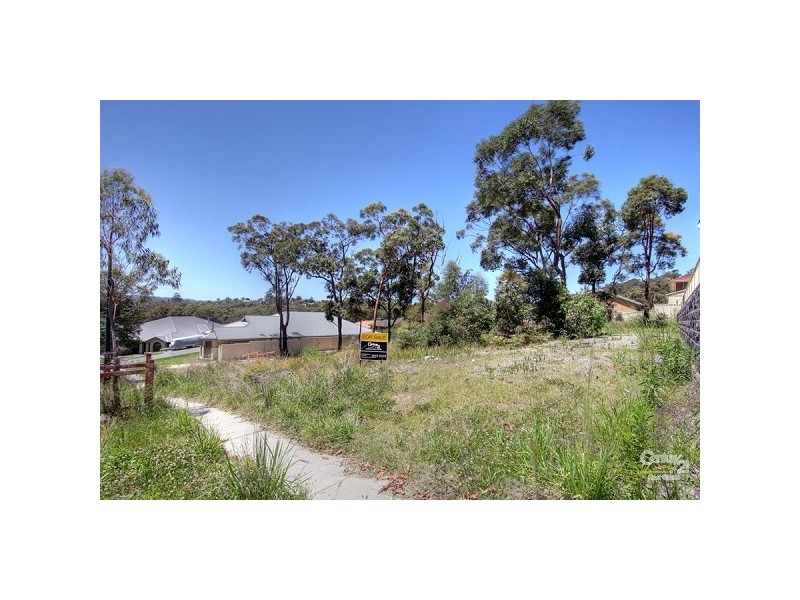 8 Ripon Way, Macquarie Hills NSW 2285